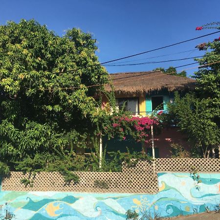Confetti House Hotel Quy Nhon Exterior photo