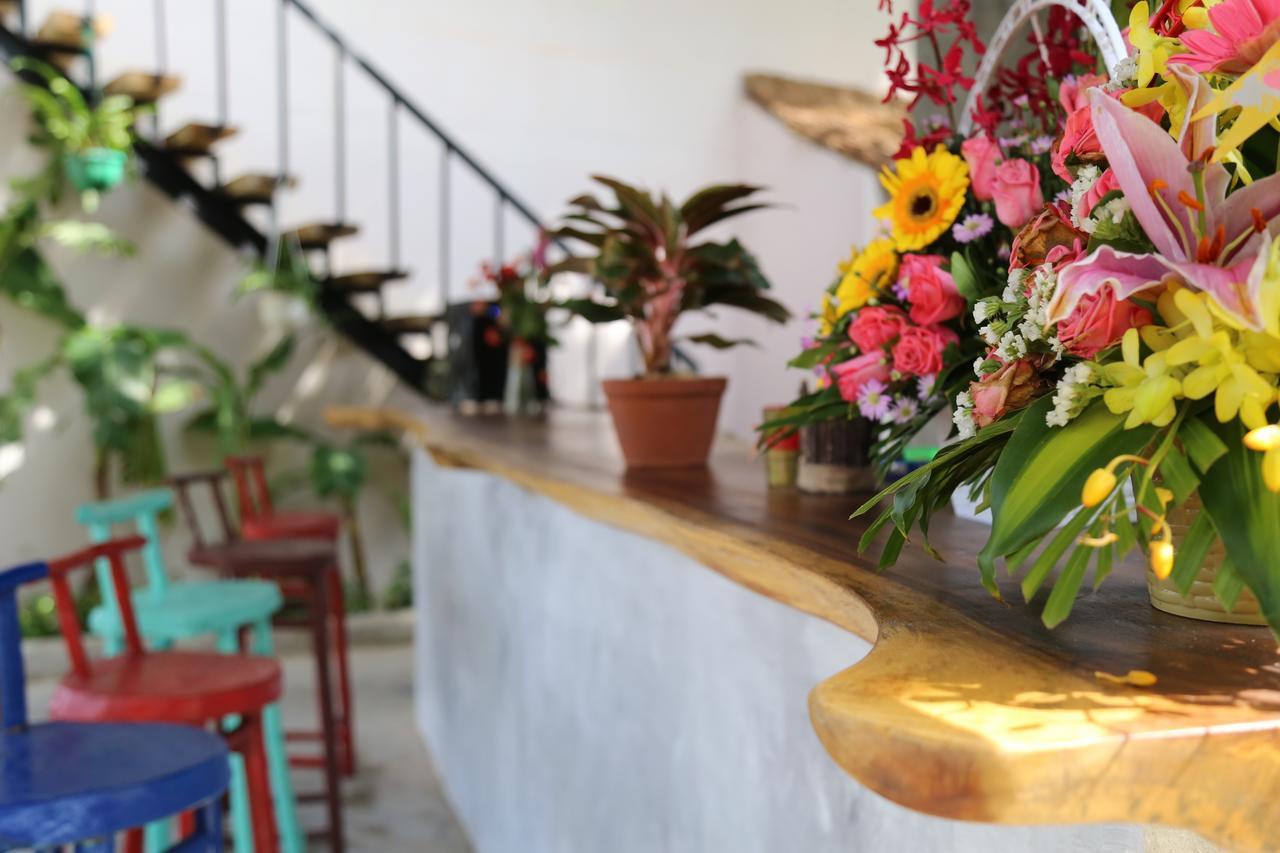Confetti House Hotel Quy Nhon Exterior photo
