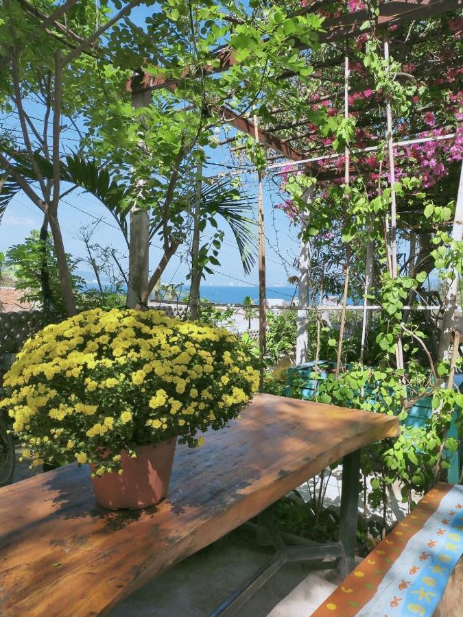 Confetti House Hotel Quy Nhon Exterior photo